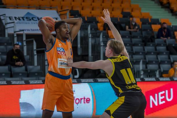 表现相当亮 表现相当亮